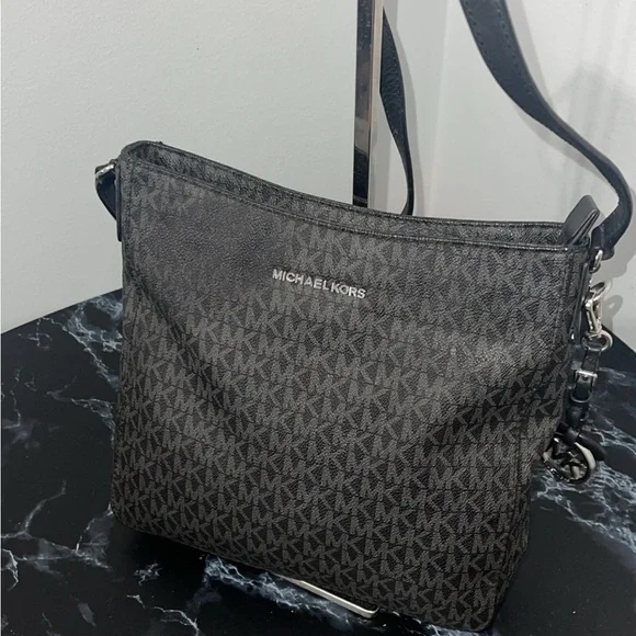 MICHAEL KORS Crossbody Bag Signature Jet Set Messenger Black AUTHENTIC - Picture 8 of 12